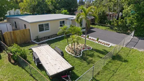 200 Plum Tree Drive Lake Worth FL 33462