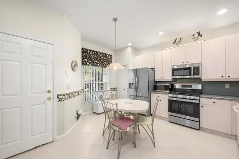 324 Nw Treeline Trace Port Saint Lucie FL 34986