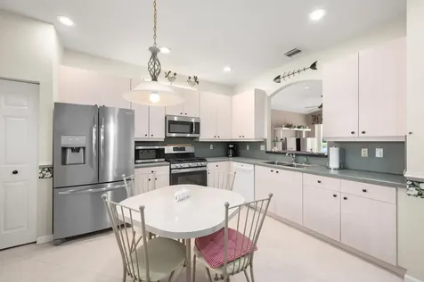 324 Nw Treeline Trace Port Saint Lucie FL 34986