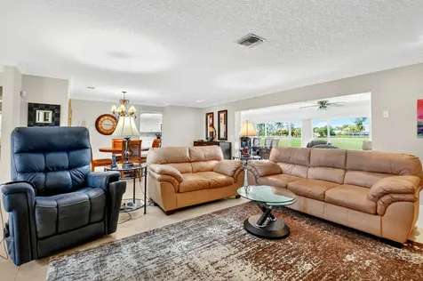 355 Villa Drive Atlantis FL 33462