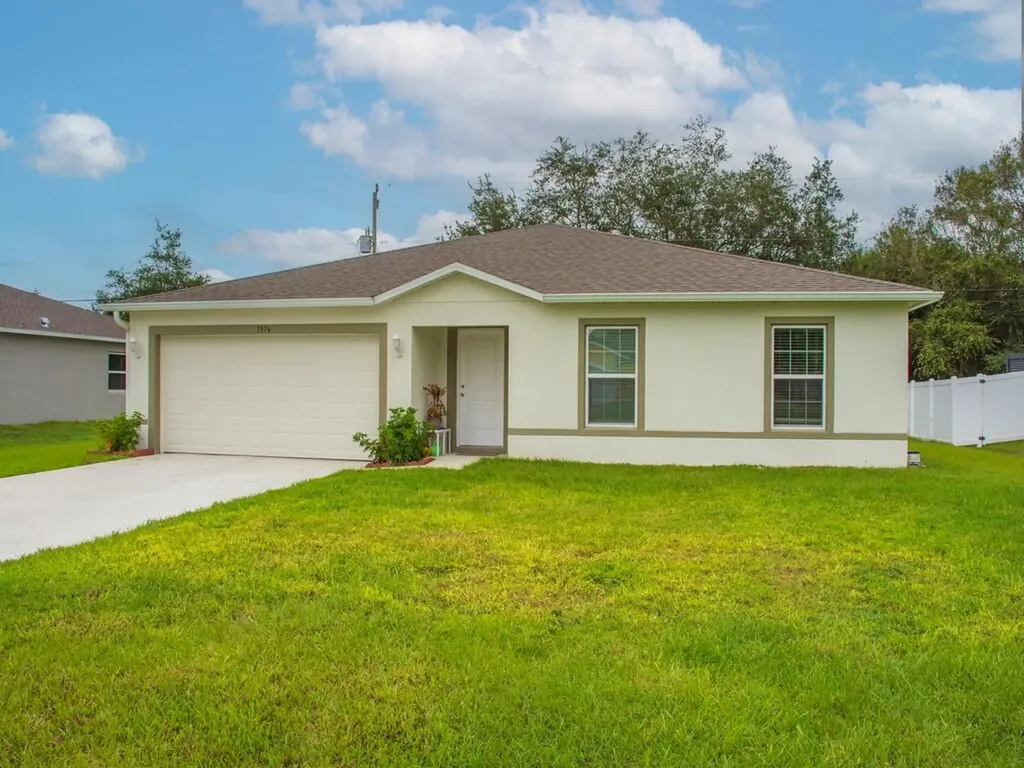7976 105th Avenue Vero Beach FL 32967