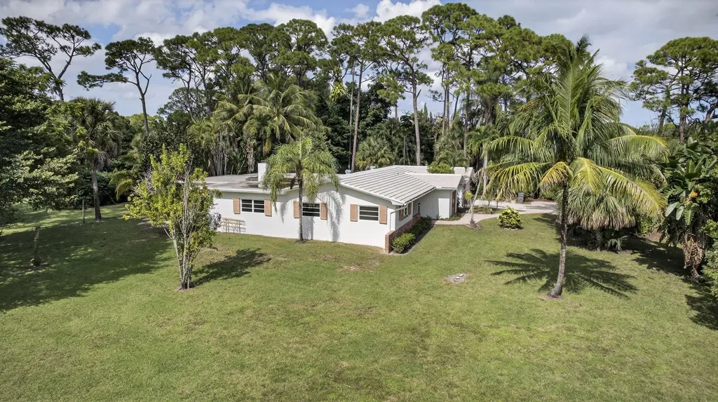 8855 N Bates Road Palm Beach Gardens FL 33418