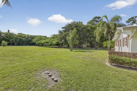 8855 N Bates Road Palm Beach Gardens FL 33418