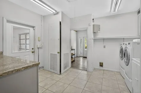 8855 N Bates Road Palm Beach Gardens FL 33418
