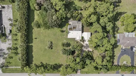 8855 N Bates Road Palm Beach Gardens FL 33418