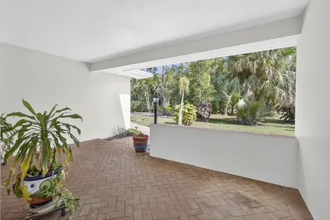 8855 N Bates Road Palm Beach Gardens FL 33418