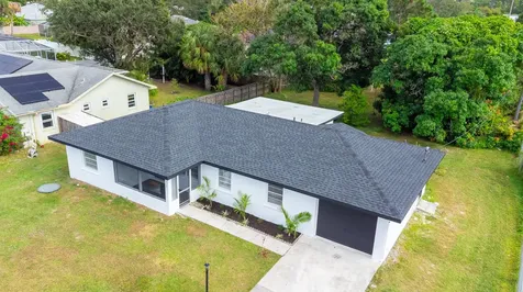 313 Nw Dorchester Street Port Saint Lucie FL 34983