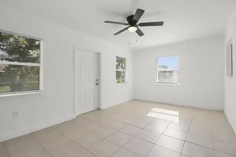 313 Nw Dorchester Street Port Saint Lucie FL 34983