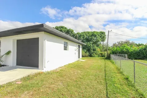 313 Nw Dorchester Street Port Saint Lucie FL 34983
