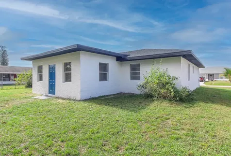 313 Nw Dorchester Street Port Saint Lucie FL 34983