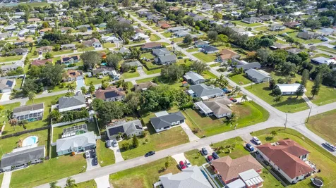 313 Nw Dorchester Street Port Saint Lucie FL 34983