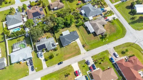 313 Nw Dorchester Street Port Saint Lucie FL 34983