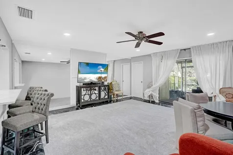 2070 Colonial Road Fort Pierce FL 34950