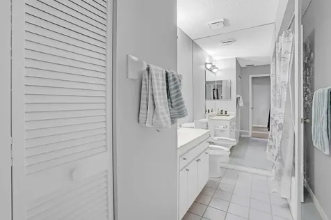 2070 Colonial Road Fort Pierce FL 34950