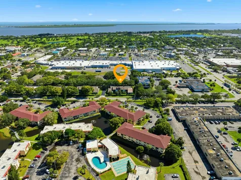 2070 Colonial Road Fort Pierce FL 34950