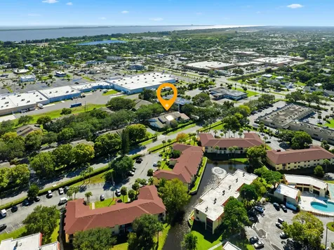 2070 Colonial Road Fort Pierce FL 34950