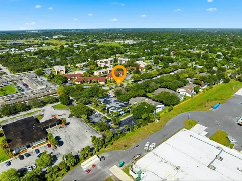 2070 Colonial Road Fort Pierce FL 34950