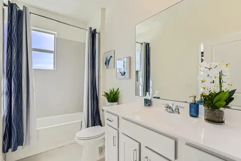 818 Se Grovebush Lane Port Saint Lucie FL 34984
