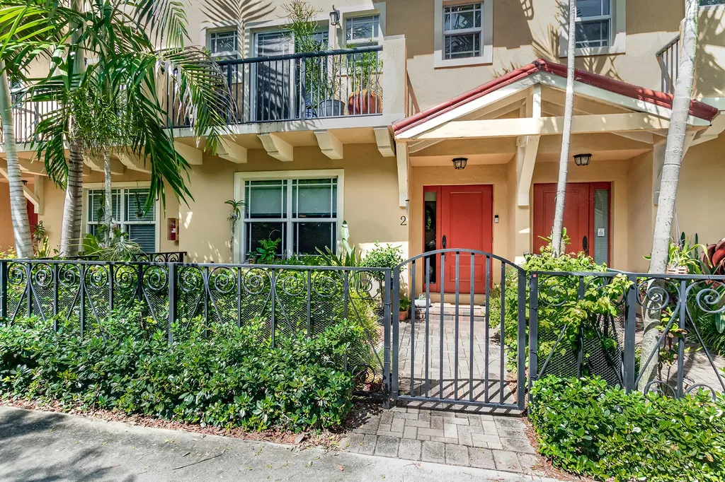218 S Federal Highway Lake Worth Beach FL 33460