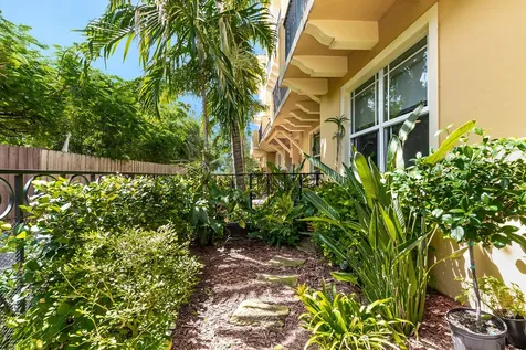 218 S Federal Highway Lake Worth Beach FL 33460