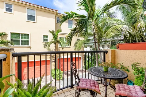 218 S Federal Highway Lake Worth Beach FL 33460