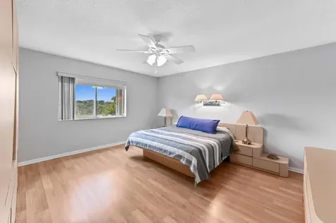 6768 10th Avenue Lake Worth FL 33467