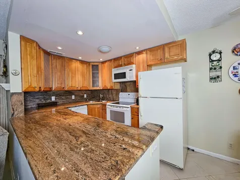 131 Somerset G West Palm Beach FL 33417