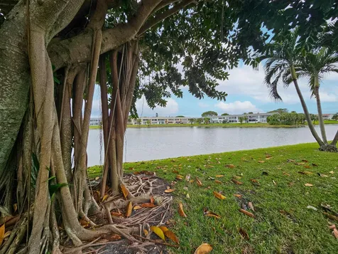 131 Somerset G West Palm Beach FL 33417