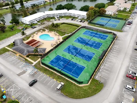 131 Somerset G West Palm Beach FL 33417