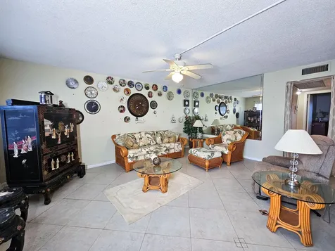 131 Somerset G West Palm Beach FL 33417