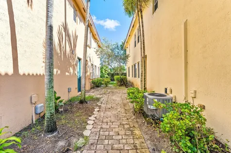 3246 Mirella Drive Riviera Beach FL 33404