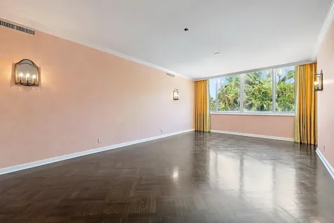 425 Worth Avenue Palm Beach FL 33480