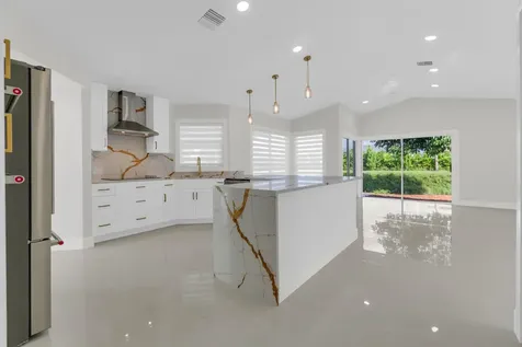 9645 Carousel Circle Boca Raton FL 33434