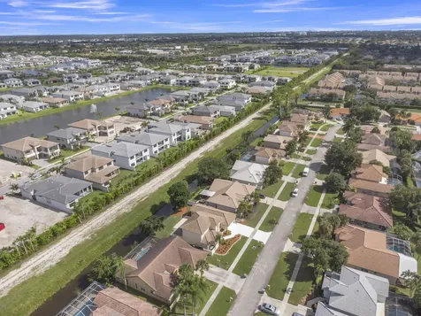 9645 Carousel Circle Boca Raton FL 33434