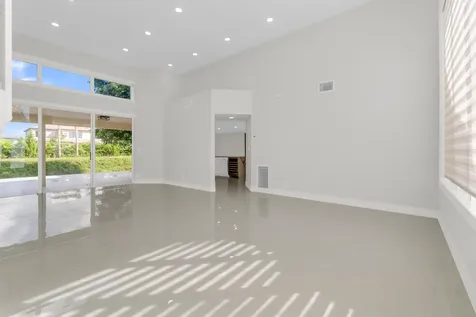 9645 Carousel Circle Boca Raton FL 33434