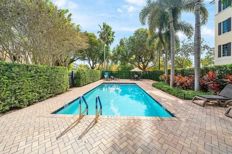 75 Ne 5th Avenue Delray Beach FL 33483
