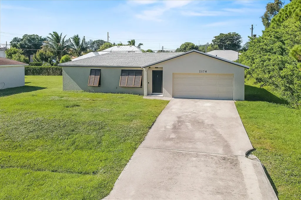 2174 Sw Larchmont Lane Port Saint Lucie FL 34984