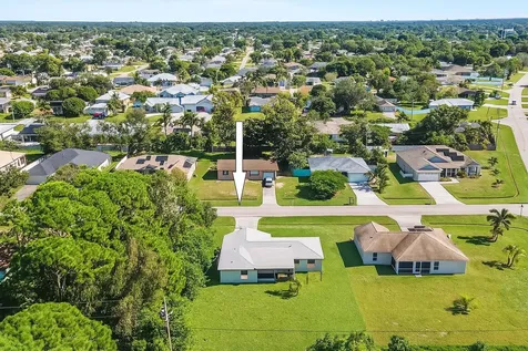 2174 Sw Larchmont Lane Port Saint Lucie FL 34984