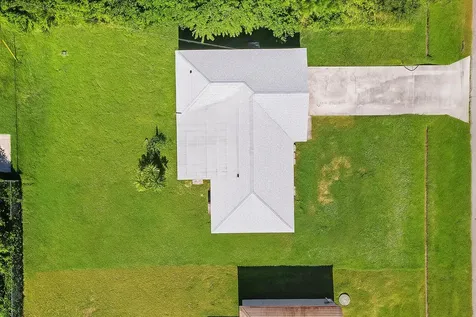 2174 Sw Larchmont Lane Port Saint Lucie FL 34984