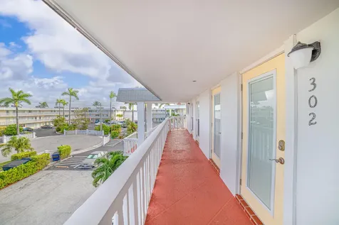 112 Doolen Court North Palm Beach FL 33408