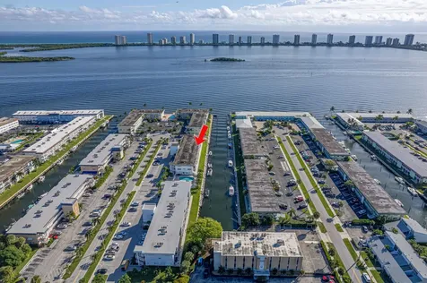 112 Doolen Court North Palm Beach FL 33408