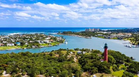 112 Doolen Court North Palm Beach FL 33408