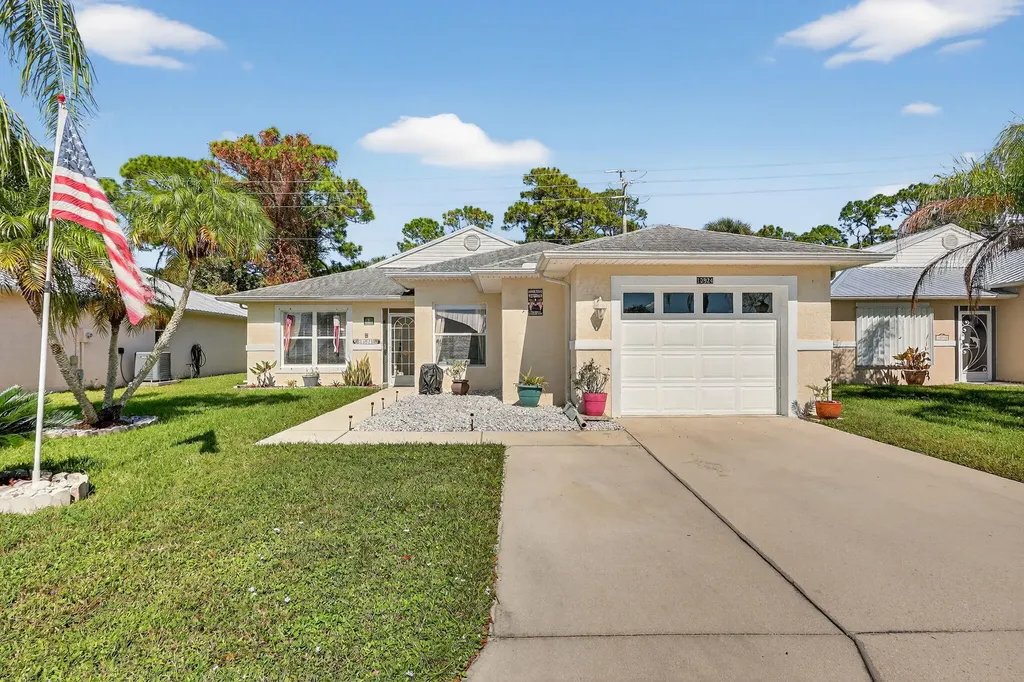 13924 Aguila Avenue Fort Pierce FL 34951