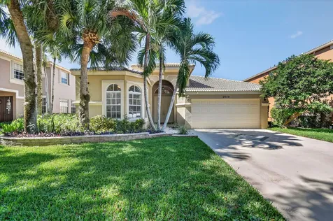 2054 Reston Circle Royal Palm Beach FL 33411