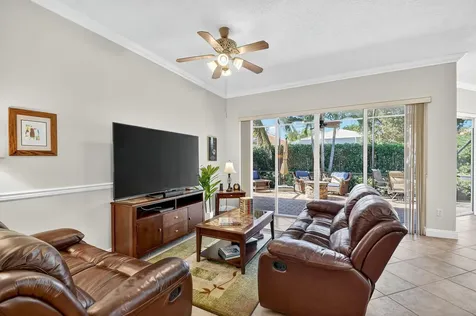 2054 Reston Circle Royal Palm Beach FL 33411