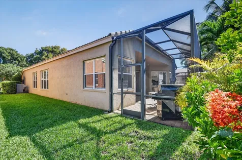 2054 Reston Circle Royal Palm Beach FL 33411