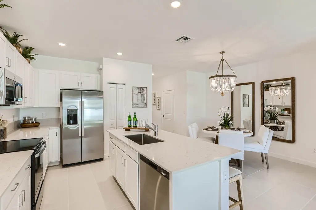 822 Se Grovebush Lane Port Saint Lucie FL 34984
