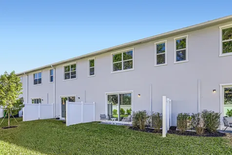 822 Se Grovebush Lane Port Saint Lucie FL 34984