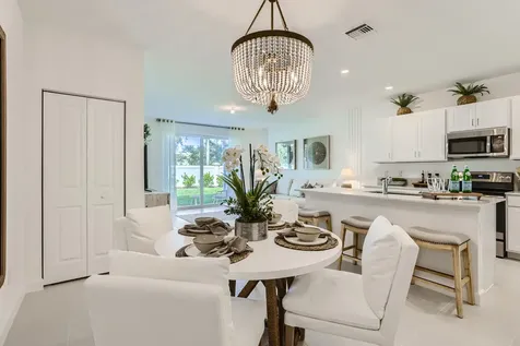 822 Se Grovebush Lane Port Saint Lucie FL 34984