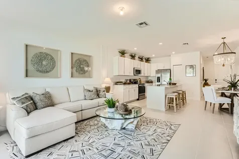 820 Se Grovebush Lane Port Saint Lucie FL 34984